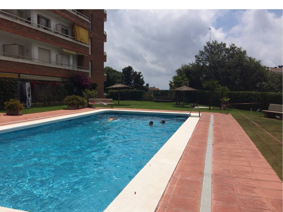 Une des deux piscines