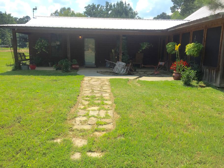 Private entrance through front porch