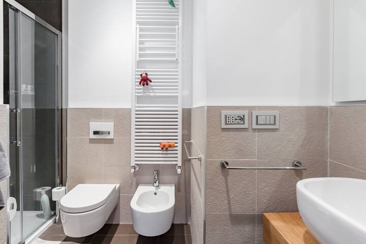 Enjoy Milan in a Cozy Flat Steps from the Duomo gallery image 3