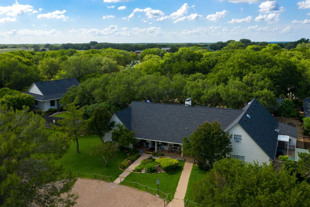 Reunions, Retreats, Weddings GatheringOaksRetreat Houses for Rent in