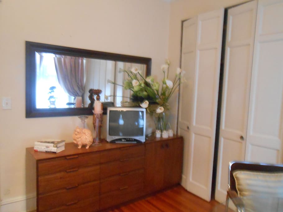 Master Bedroom (Dresser)