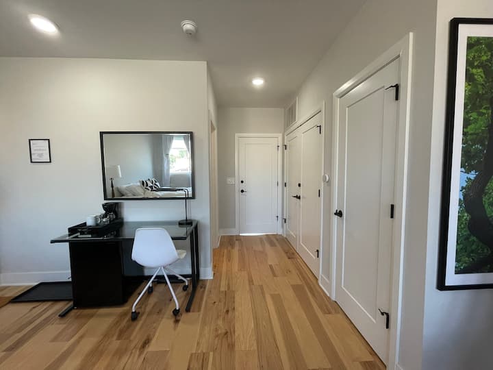 Cali Modern Studio  At Four X Five - Columbus, OH