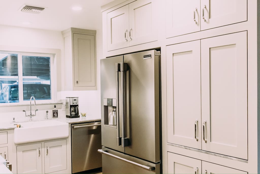 Professional top of the line Frigidaire appliances