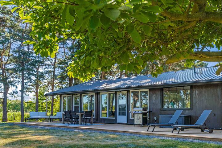 Listing in Prince Edward