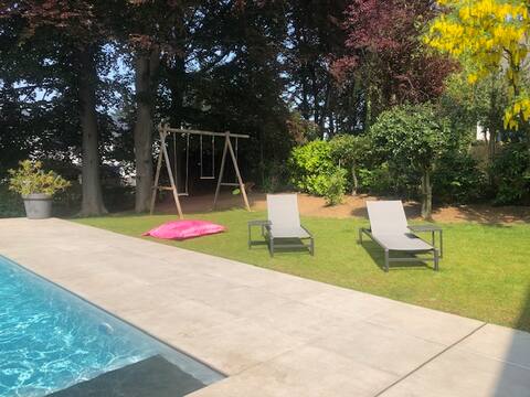 Charming garden level in residential area