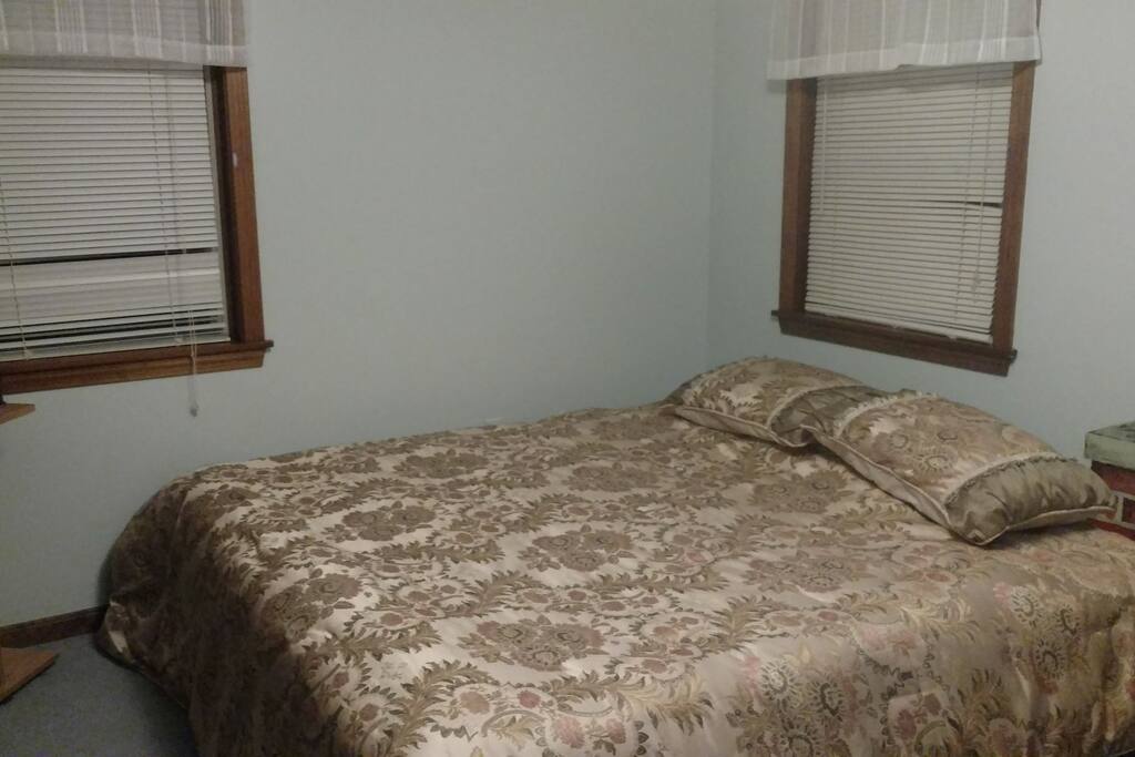 King size bed