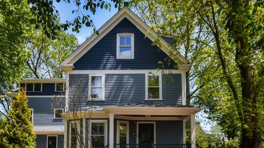 Unique Find: At Home in the City! gallery image 2