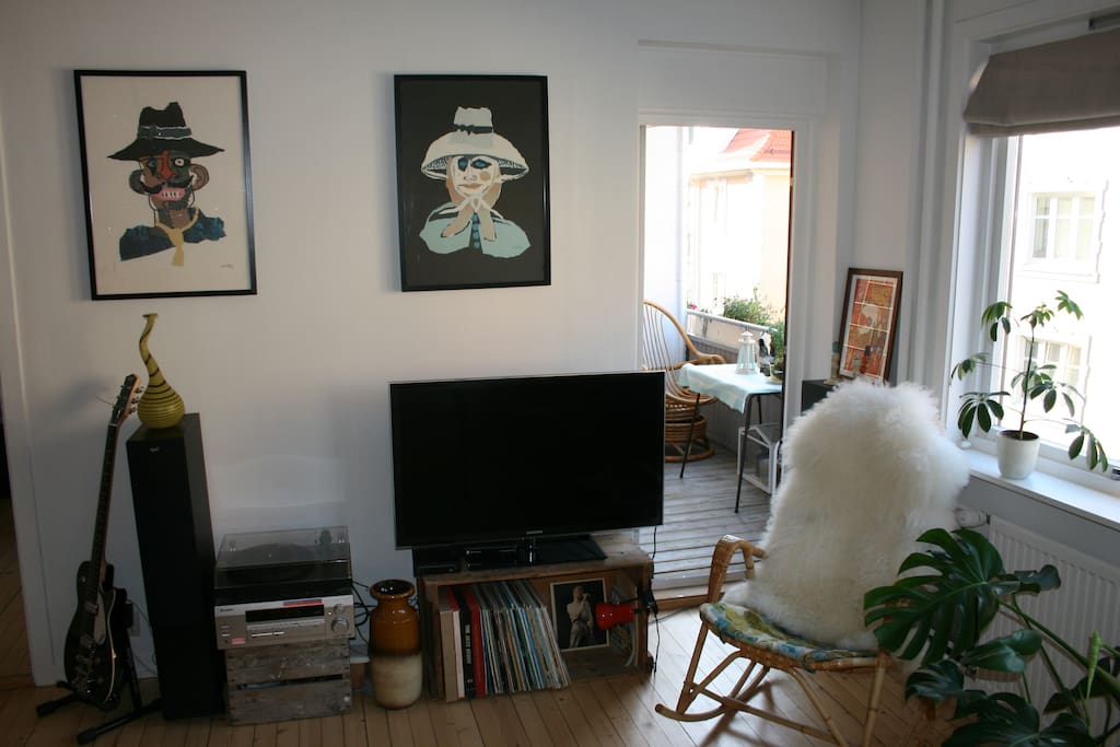 Sound system/TV/records, and your own private balcony