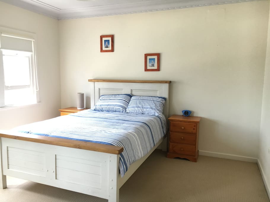 B/room 1 with Queen bed and wardrobe