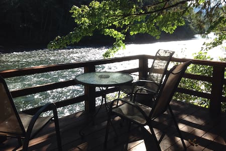 Mckenzie River Cabin #3