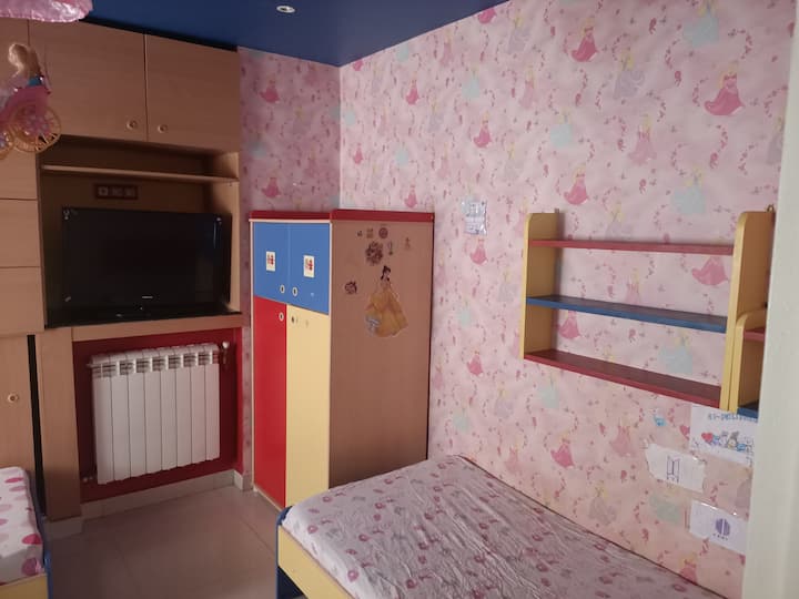 Schlafzimmer 2