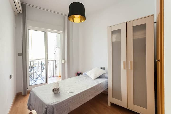 Habitación Individual / Single Bedroom