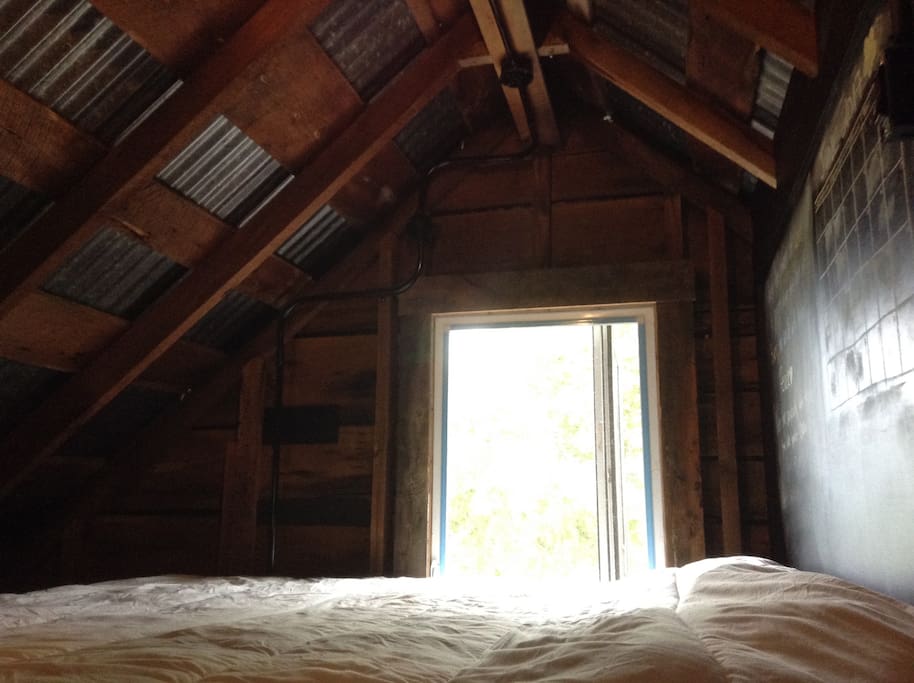 Upper Loft with King-sized bed