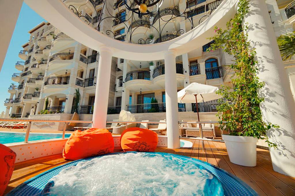 jacuzzi