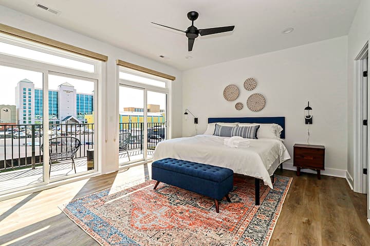 Beautiful, comfortable, and ready for you!