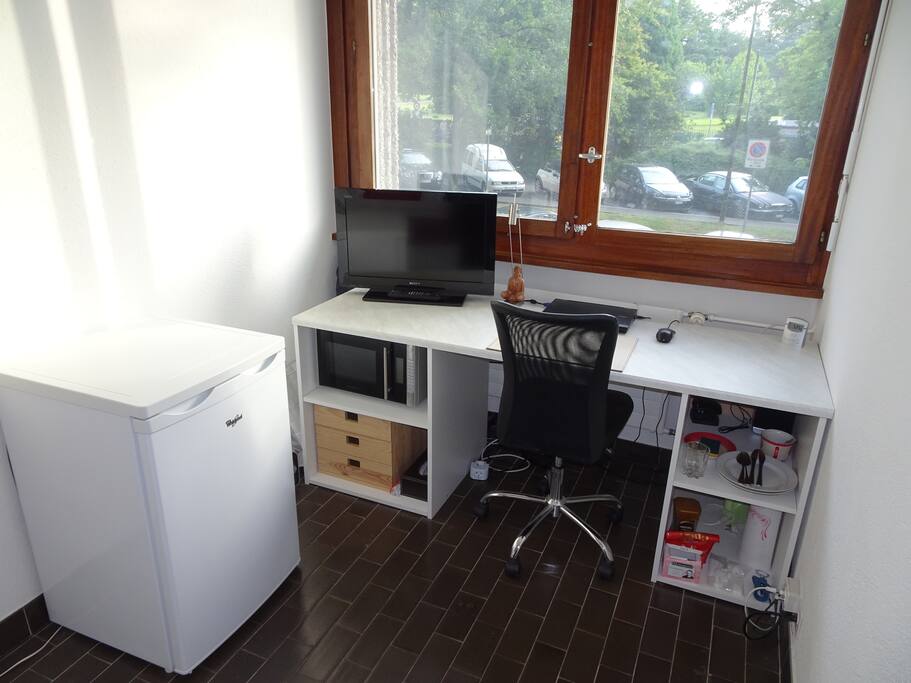 Desk, Fridge, Mico-wave, Laptop, Wi-Fi
