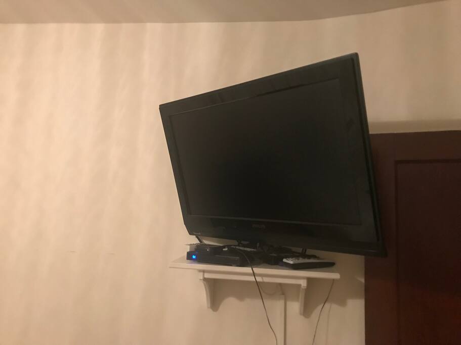 Tv with Roku