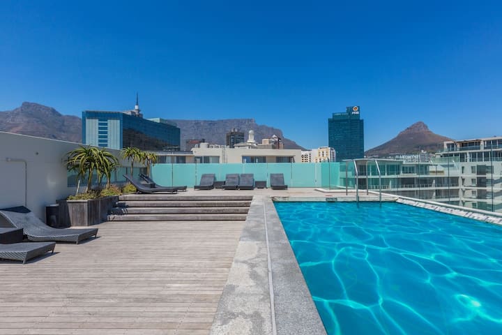 Majestic V&A Waterfront 2 Bed 2 Bath Luxury