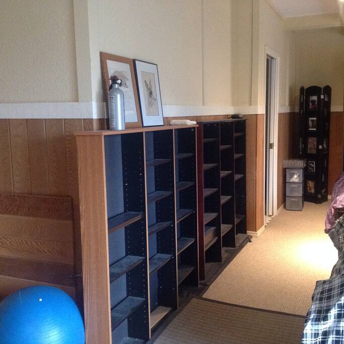 Lots of shelving and drawer space