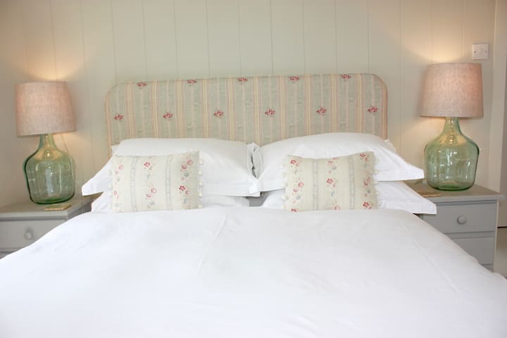 Dormitorio de tamaño king