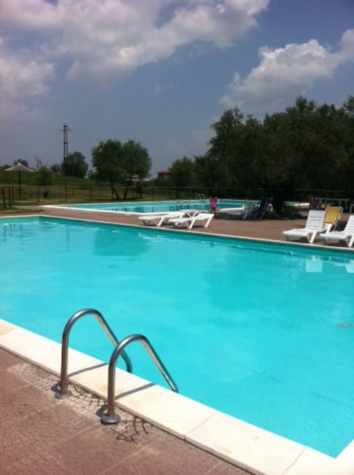 2 piscine condominiali/two residents pools