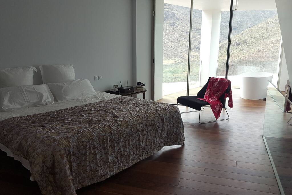 espectacular cama 2x2m.