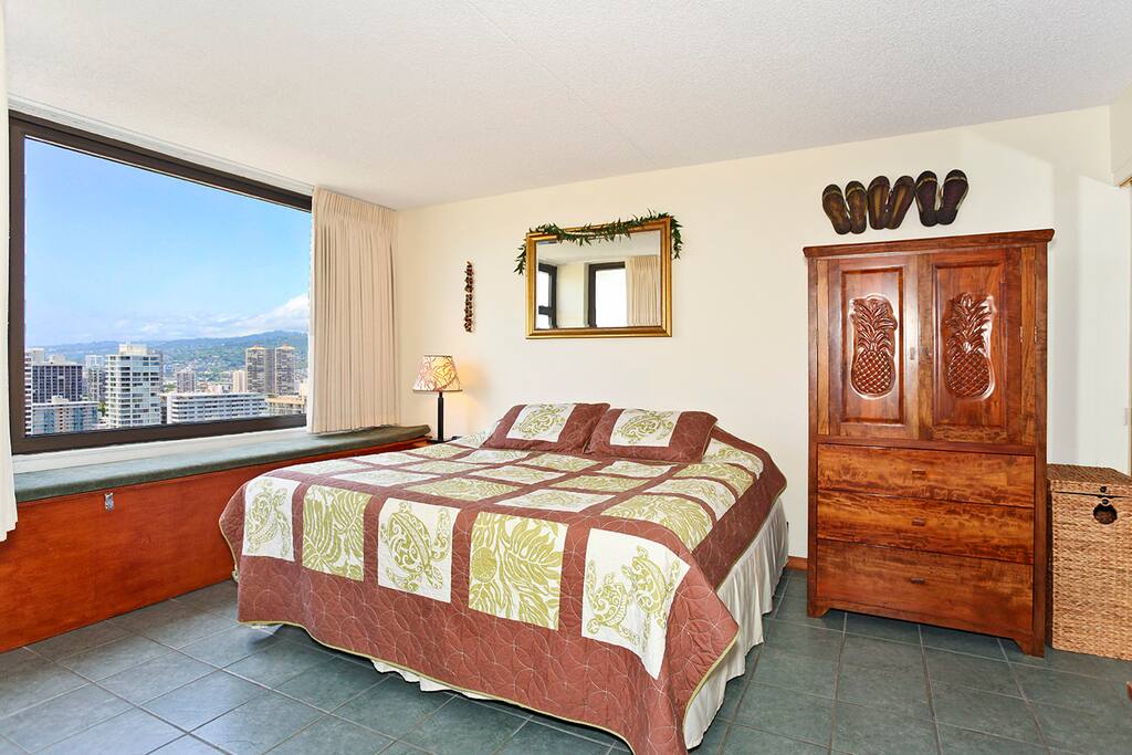 Brand new deluxe King size bed