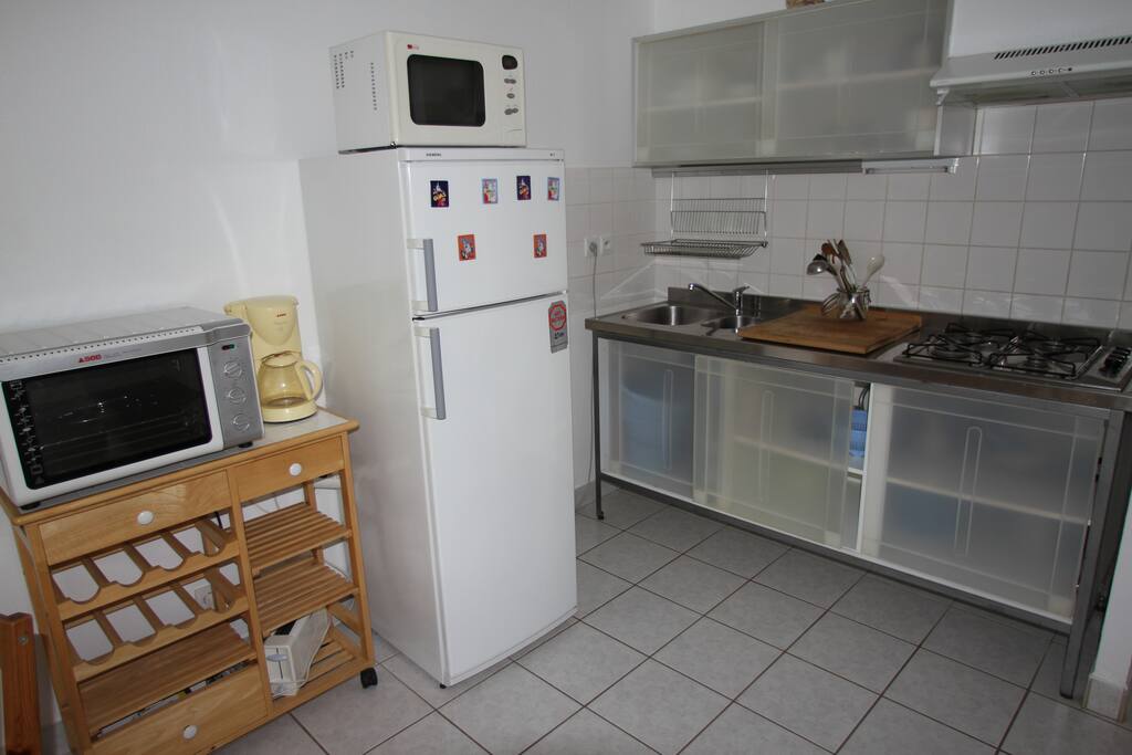 KITCHENETTE