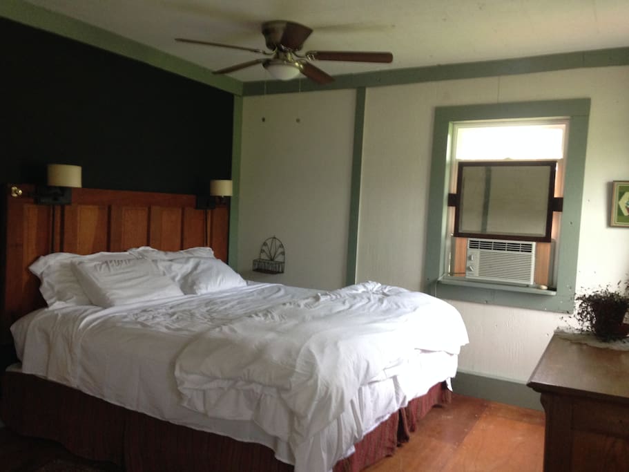 King size bed. Ahhhhh