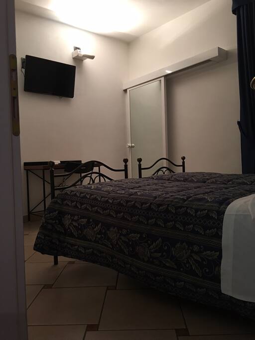 prima camera a destra / first room rightside