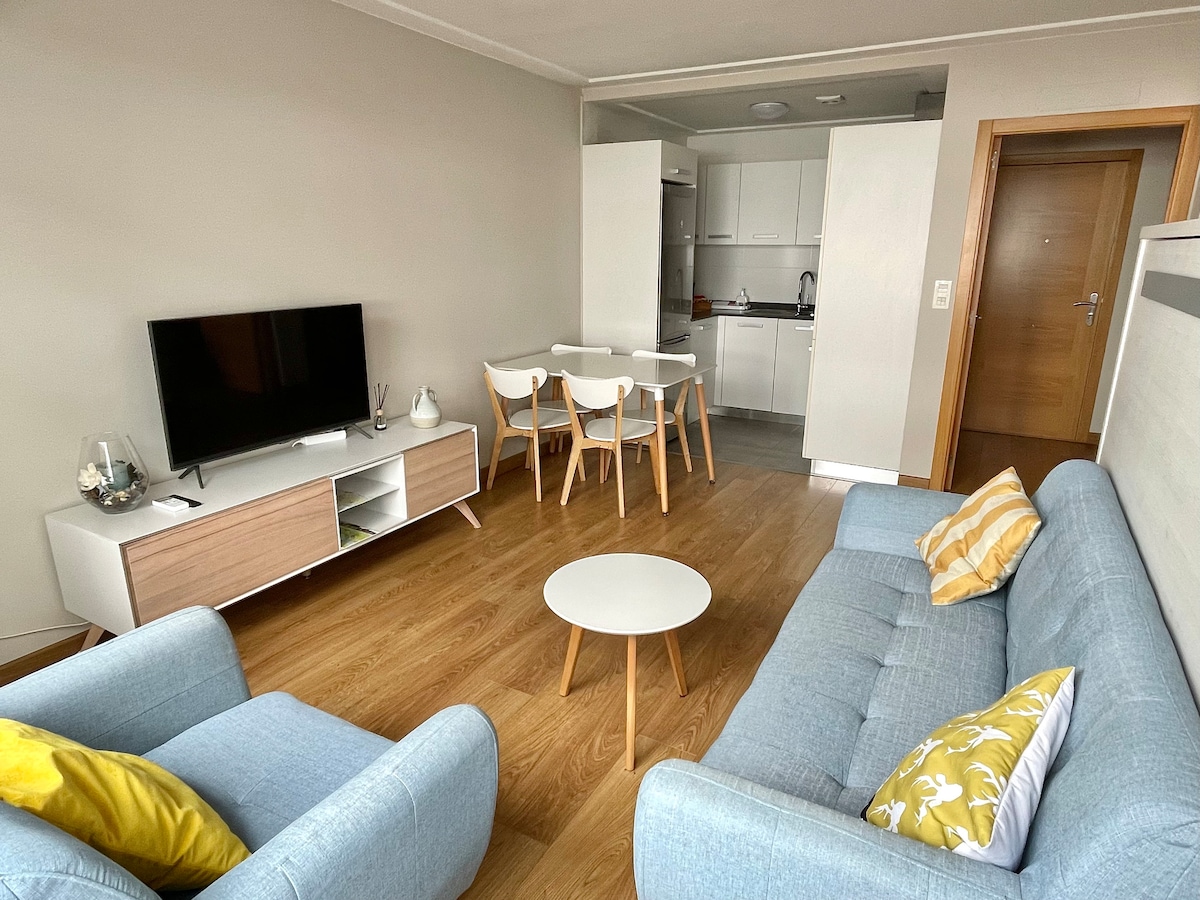 Top Airbnb: Centrally located studio 1 with terrace and private parking en Ourense
