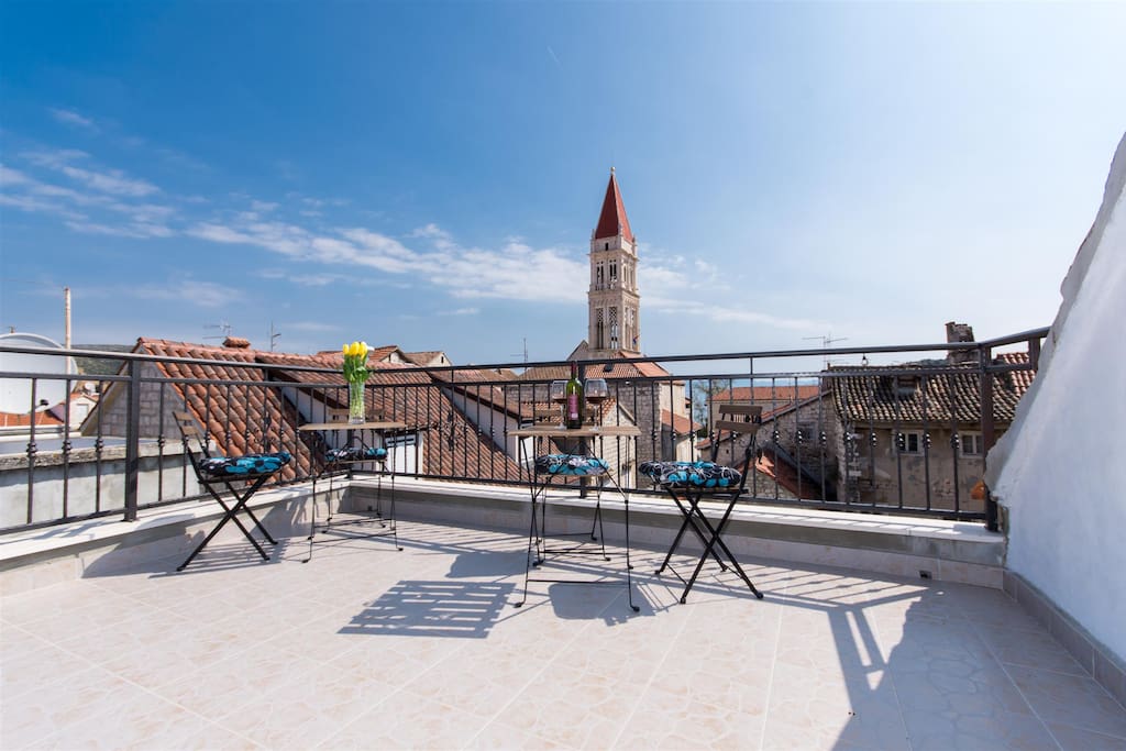 T-place studio apartment Trogir with terrace