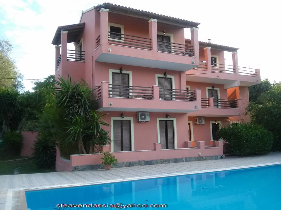 RESSORT EXTERNAL VIEW