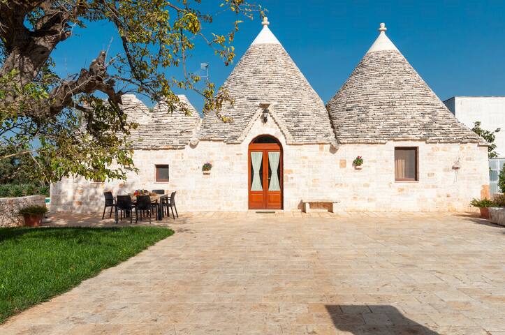 Trulli Francisto: Authentic Historic Trullo gallery image 2