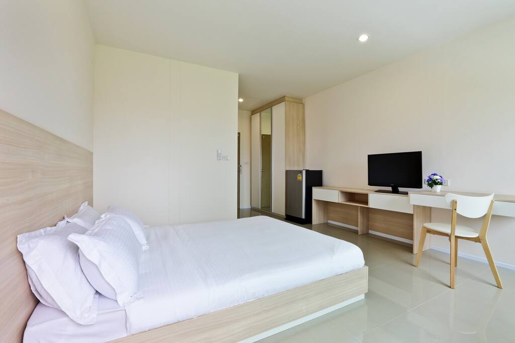 Standard Single Bedroom