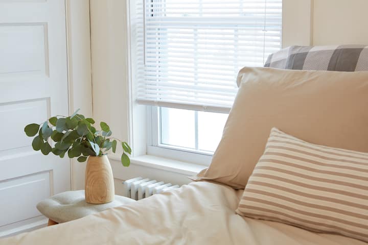 Spálňa s manželskou posteľou