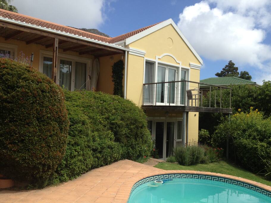 Pool & Flatlet