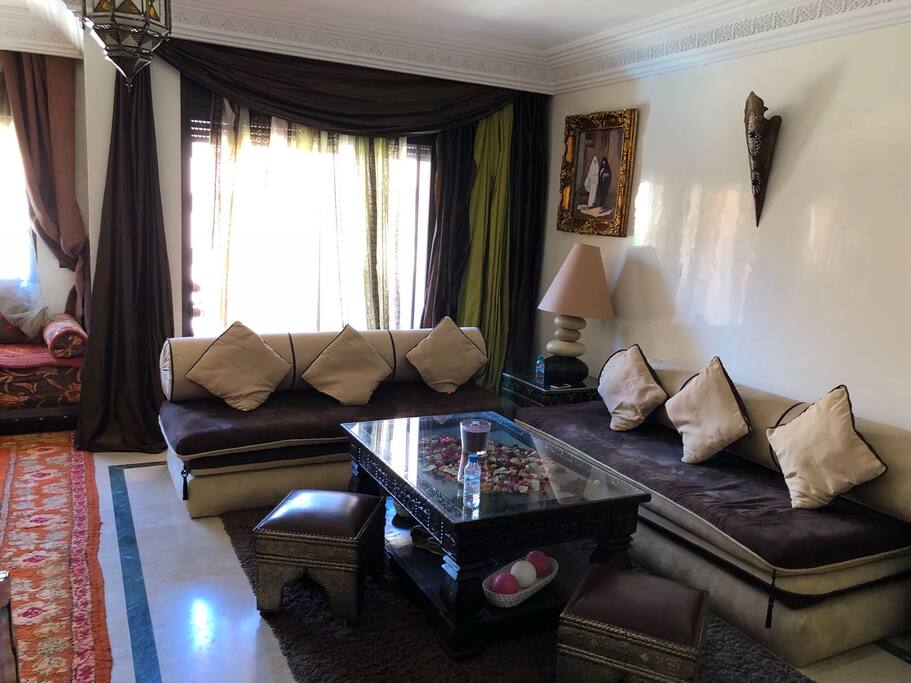 SALONE MODERNO