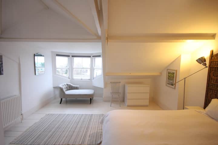 Tavanska spavaća soba