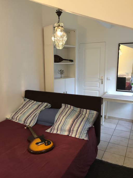 Lit de 160 / queen size bed