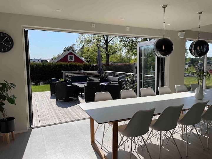 Moderne Barnevennlig Hus Nær Badestrand Og Sentrum - Norwegen