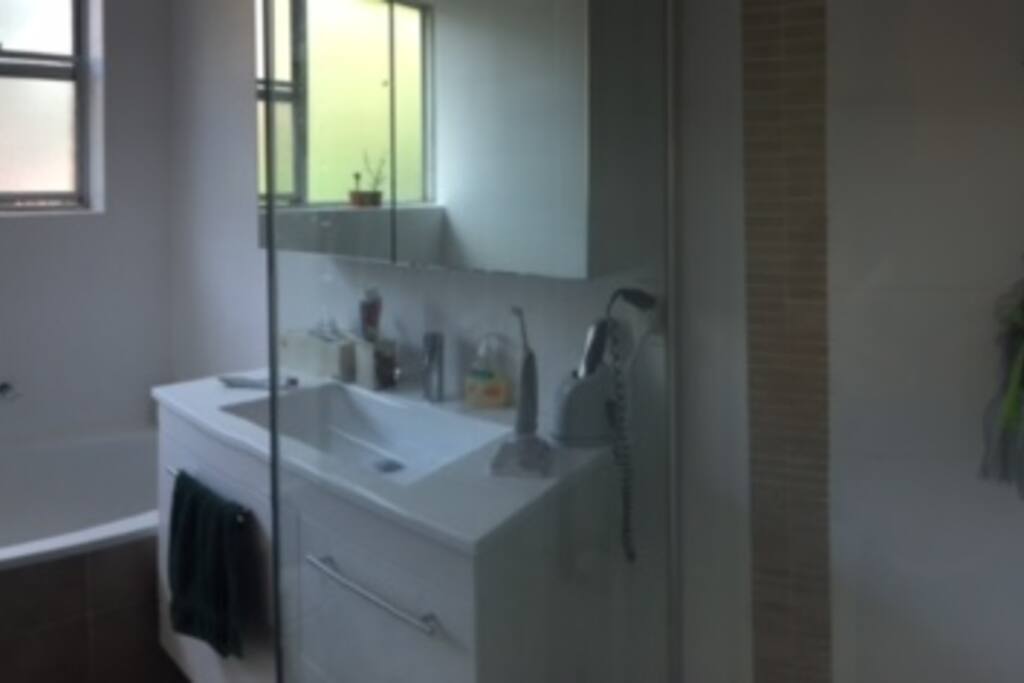 deep bathtub for long soaks