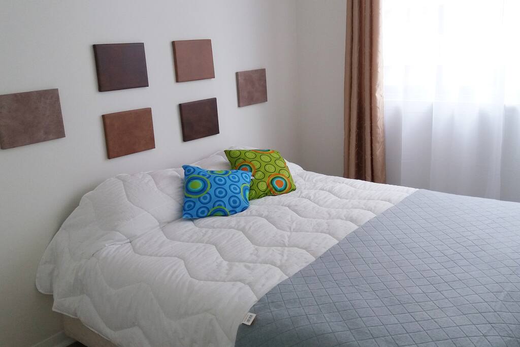 Dormitorio 1 con closet.