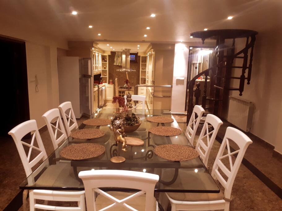 Salle à Manger Table 8 couverts