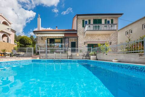Villa Otavia - near Sibenik & Krka Park