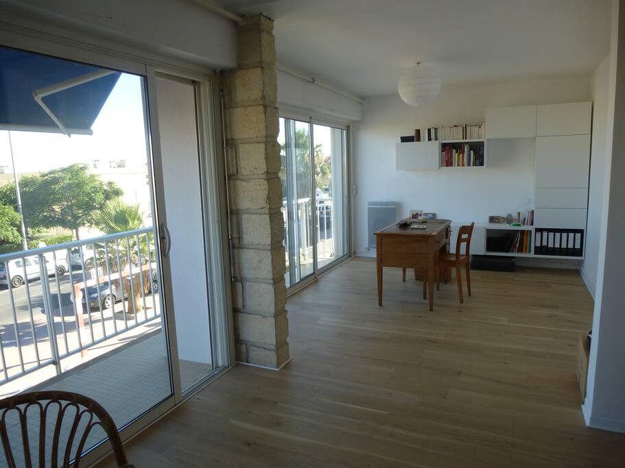 salon-bureau spacieux