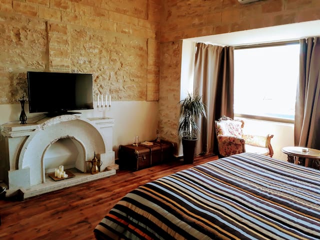 Stylish Apartment near Central Bus Station