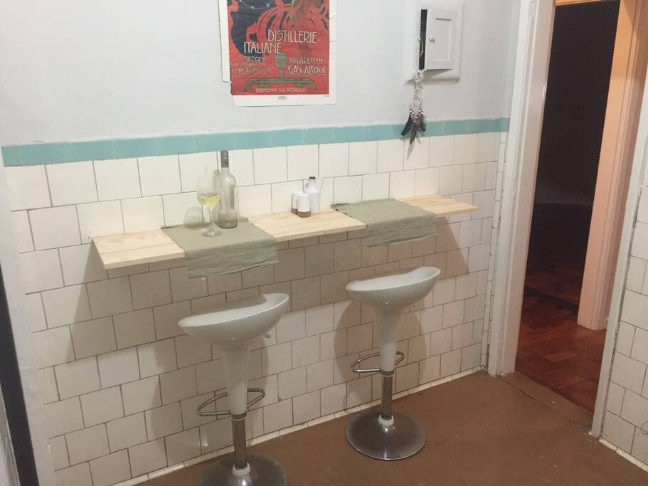 Breakfast bar in kitchen