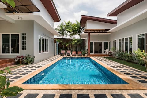 Airy Adjoining Poolside Villas near the Beach