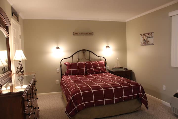 クイーンベッド